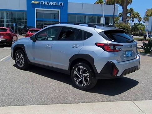 Used 2025 Subaru Crosstrek 2.5i Premium AWD/4WD image 6