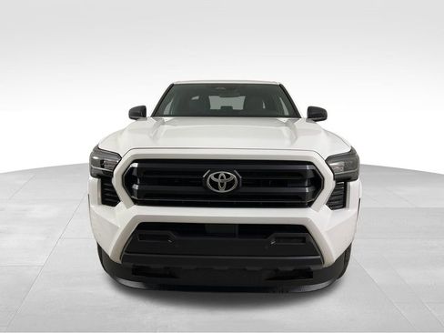 Used 2025 Toyota Tacoma SR w/ SR Upgrade Package image 2