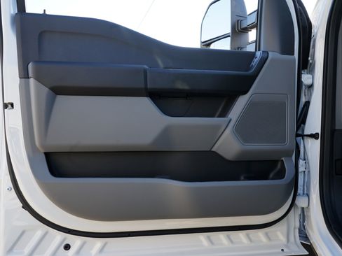 New 2026 Ford F450 XL w/ XL Chrome Package image 18