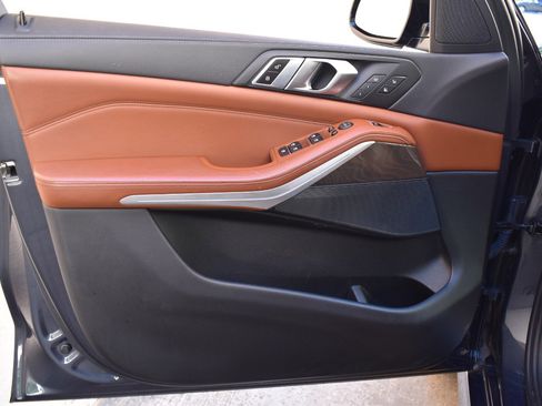 Used 2022 BMW X5 sDrive40i w/ M Sport Package RWD image 13