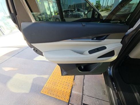 Used 2023 INFINITI QX60 Luxe image 23