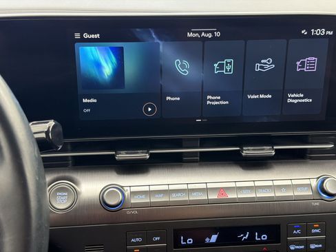 Used 2025 Hyundai Kona SEL FWD image 21