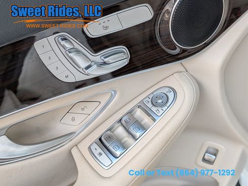 Used 2019 Mercedes-Benz GLC 300 4MATIC image 20