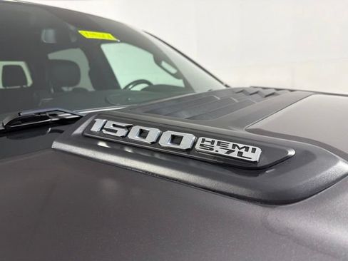 Used 2020 RAM 1500 Laramie w/ Sport Appearance Package AWD/4WD image 4