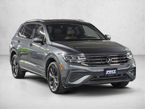 Used 2022 Volkswagen Tiguan SE FWD image 3