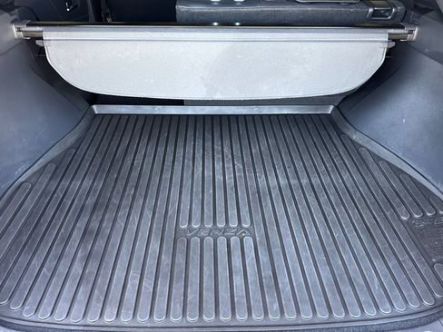 Certified 2023 Toyota Venza Nightshade AWD/4WD image 14