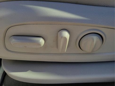 Certified 2022 GMC Acadia Denali w/ Denali Ultimate Package image 15