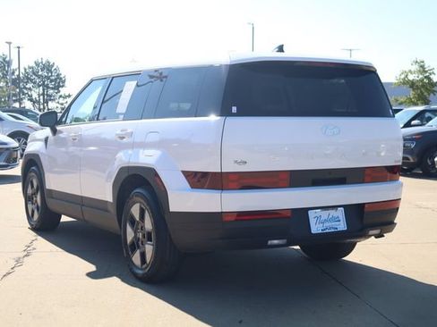 Used 2026 Hyundai Santa Fe SE FWD image 6