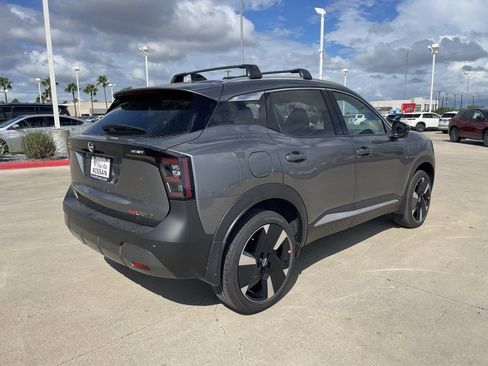 New 2026 Nissan Kicks SR w/ Cold Weather Package image 3