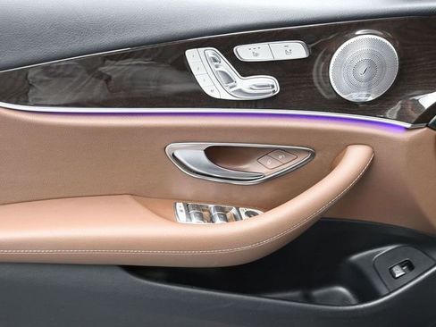 Used 2019 Mercedes-Benz E 300 image 12