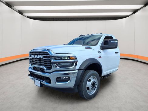 New 2026 RAM 5500 Tradesman w/ Chrome Appearance Group image 3