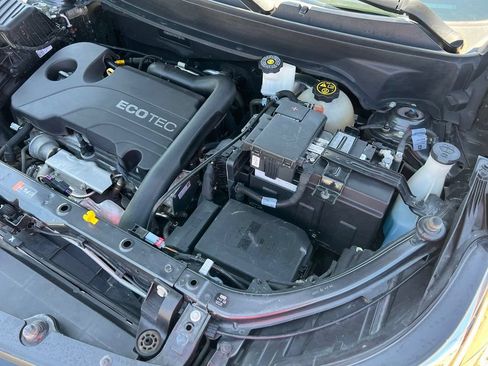 Used 2018 Chevrolet Equinox LT AWD/4WD image 45