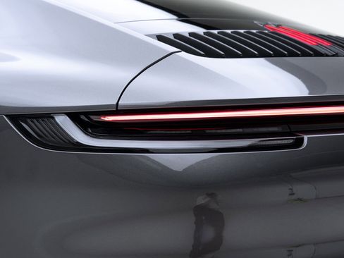 Used 2020 Porsche 911 Carrera RWD image 23