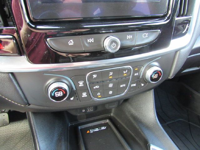 Used 2022 Chevrolet Traverse LT w/ LT Premium Package AWD/4WD image 22