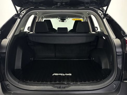 Used 2024 Toyota RAV4 LE AWD/4WD image 37