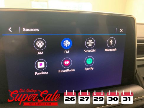 Used 2021 Chevrolet Tahoe Premier w/ Premium Package image 32