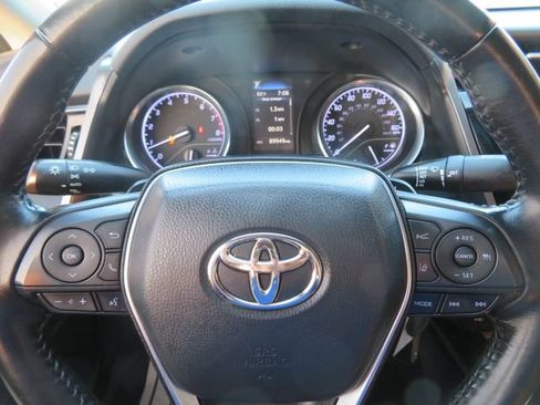 Used 2020 Toyota Camry SE FWD image 20