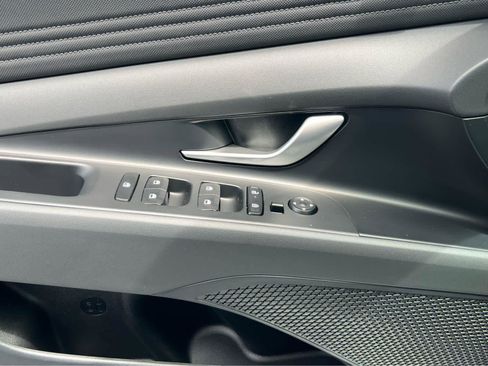 New 2026 Hyundai Elantra Limited FWD image 31