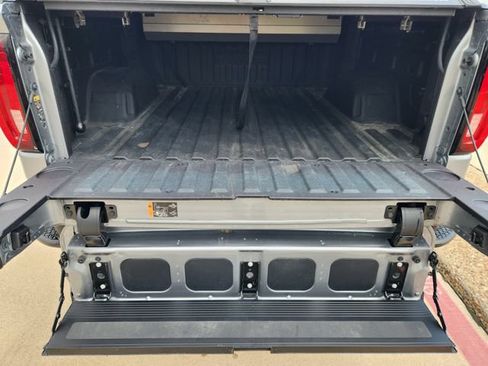 Used 2024 GMC Sierra 1500 SLT w/ SLT Premium Package AWD/4WD image 22
