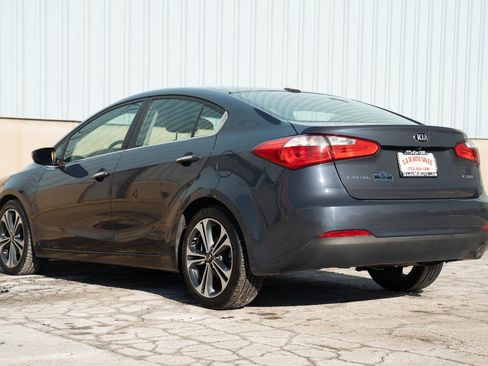 Used 2015 Kia Forte EX w/ UVO Package W/17" Alloys image 15