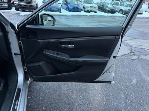 Used 2021 Nissan Sentra SV w/ Trunk Package image 22