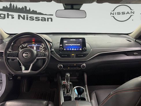 Used 2024 Nissan Altima 2.5 SR FWD image 21