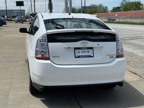 Used 2009 Toyota Prius Touring FWD image 9
