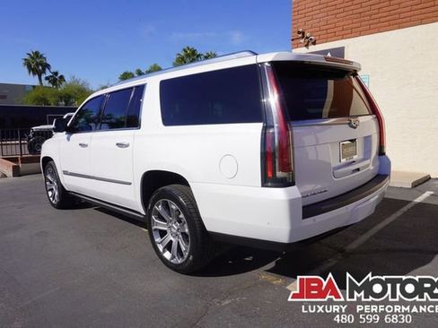 Used 2020 Cadillac Escalade ESV Platinum image 27