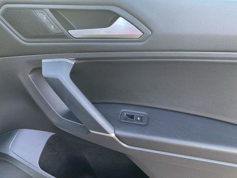 Used 2020 Volkswagen Tiguan SEL image 15