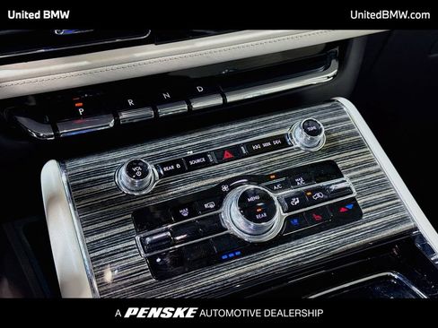 Used 2021 Lincoln Aviator Black Label w/ Class IV Trailer Tow Package AWD/4WD image 18