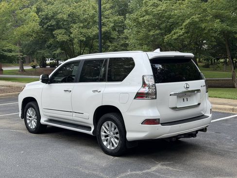 Used 2019 Lexus GX 460 Premium w/ Premium Package AWD/4WD image 7