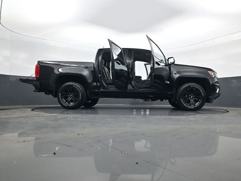 Used 2019 Chevrolet Colorado Z71 w/ Z71 Midnight Edition image 33