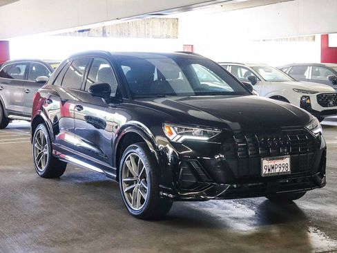 Used 2025 Audi Q3 2.0T Premium w/ Black Optic Sport Package AWD/4WD image 5
