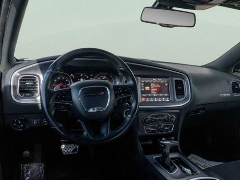 Used 2019 Dodge Charger GT image 21