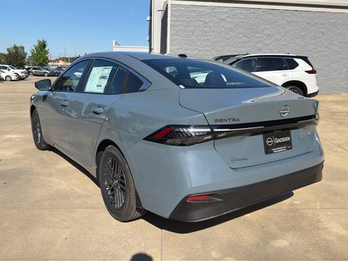New 2026 Nissan Sentra SV FWD image 6