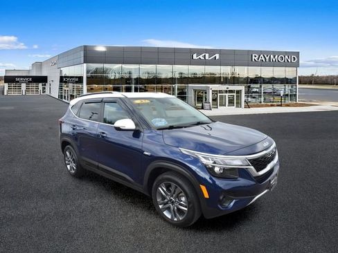 Used 2023 Kia Seltos S w/ Navigation Package AWD/4WD image 10