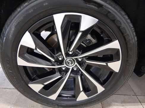Certified 2025 MAZDA CX-50 2.5 Hybrid w/ Premium Plus Pkg AWD/4WD image 12
