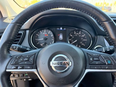 Certified 2022 Nissan Rogue Sport SL w/ Premium Package AWD/4WD image 27