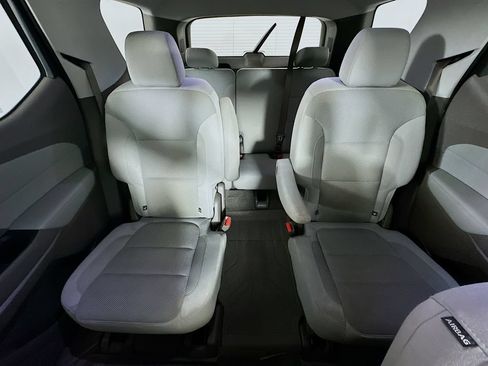 Used 2020 Chevrolet Traverse LT w/ Driver Confidence II Package AWD/4WD image 13