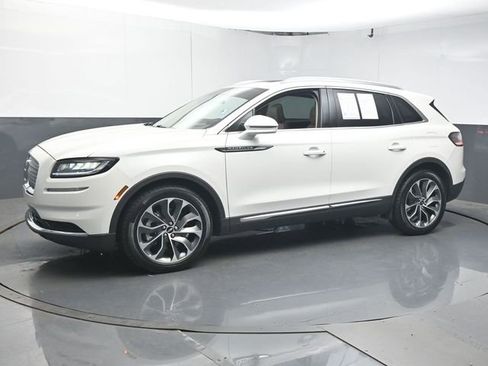 Used 2023 Lincoln Nautilus Reserve w/ Luxury Package FWD image 4