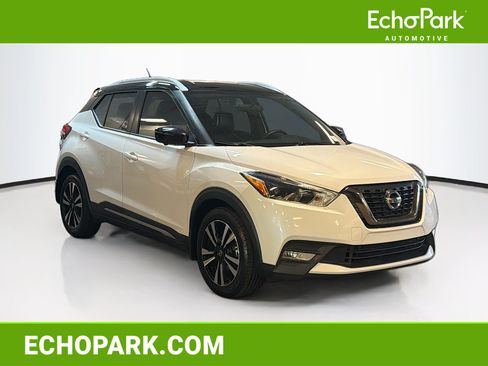 Used 2019 Nissan Kicks SR w/ SR Premium Package FWD image 1