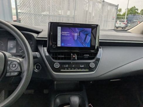 Used 2024 Toyota Corolla LE w/ LE Convenience Package FWD image 2