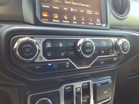 Used 2023 Jeep Wrangler Unlimited w/ Sun & Screen Package AWD/4WD image 26