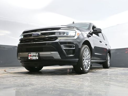 Used 2024 Ford Expedition Max Limited AWD/4WD image 47