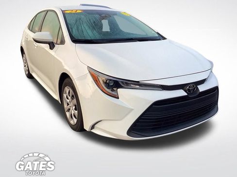 Used 2024 Toyota Corolla LE FWD image 1