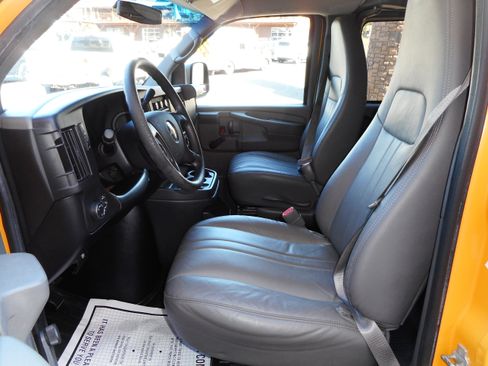 Used 2010 Chevrolet Express 1500 LS image 13