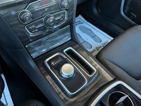Certified 2021 Chrysler 300 Touring image 6