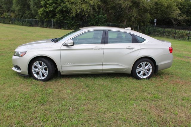 Used 2015 Chevrolet Impala LT w/ Convenience Package FWD image 2
