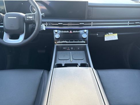 Used 2025 Hyundai Santa Fe Limited image 15