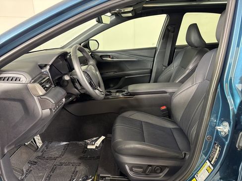 Used 2025 Toyota Camry XSE image 14